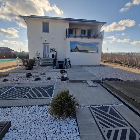 Maison Du Golf Костінешть Екстер'єр фото